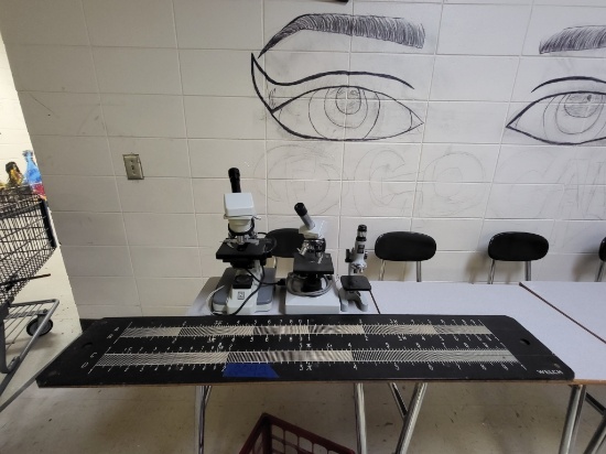 3 microscopes, measurement board