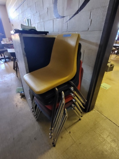 (6) stationary chairs & metal office desk