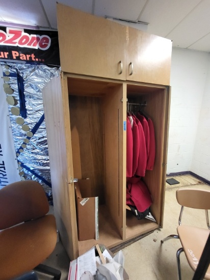 Woodent cabinet