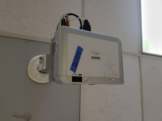 Sanyo pro xtrax projector