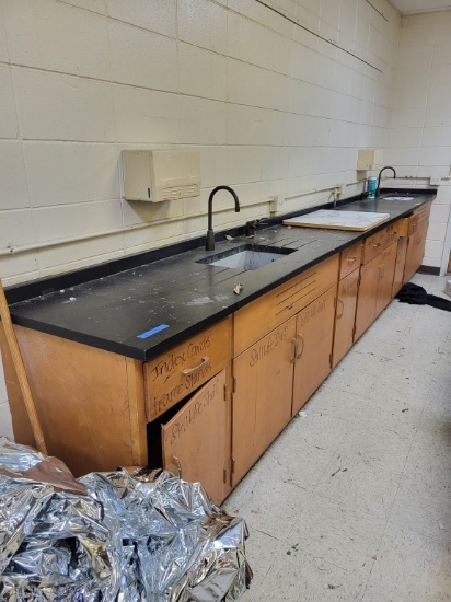 wooden countertop cabines w. 2 faucetts 195Lx36H