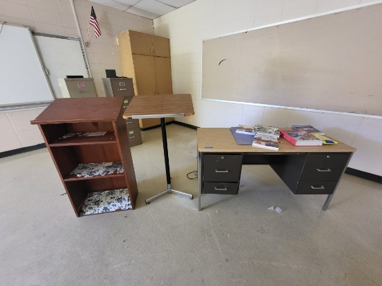 metal office desk, 2 podiums