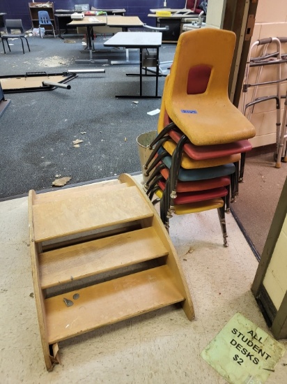 wooden platform, 7 pre-school chairs