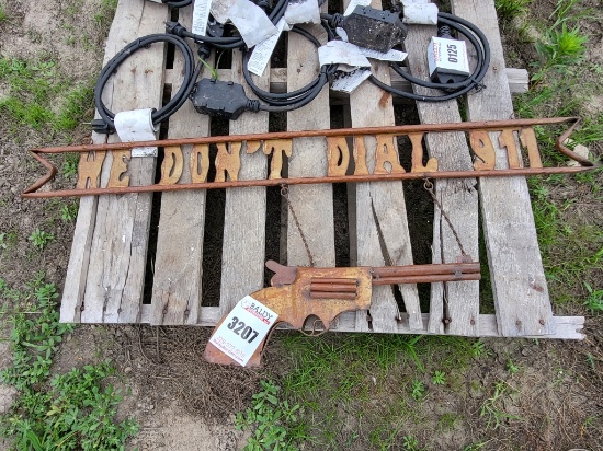 Metal We Dont Call 911 Sign