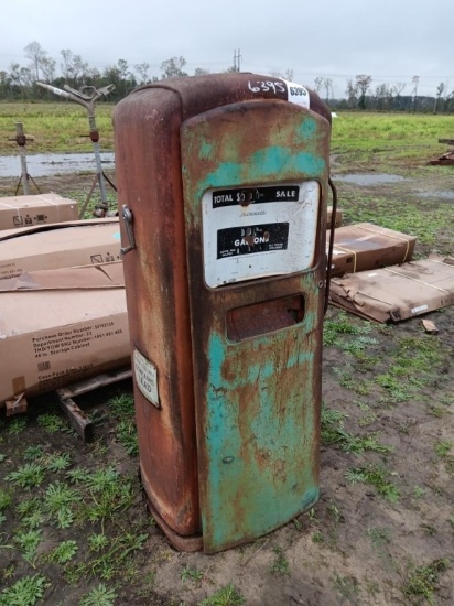 Antique Bennett Gas Pump