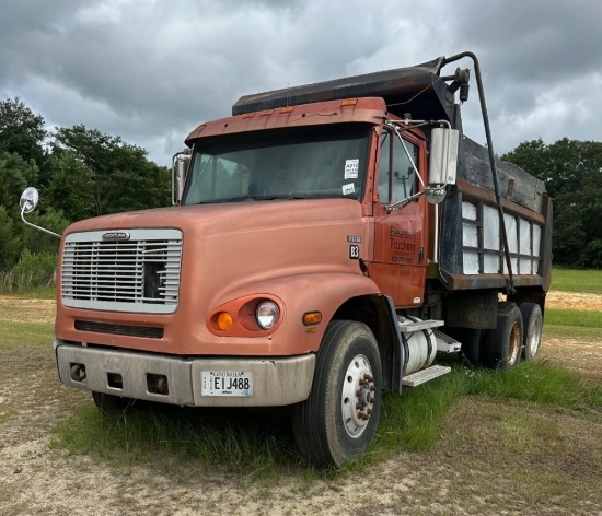 2004 Freightliner Dump Truck (offsite)
