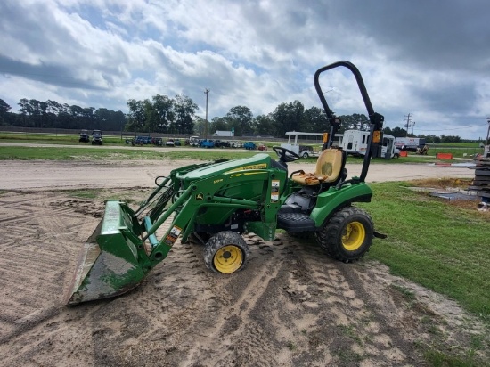 2021 John Deere 1023e Tractor W/ 120r Loader
