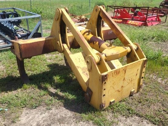 Cat D6 Ripper