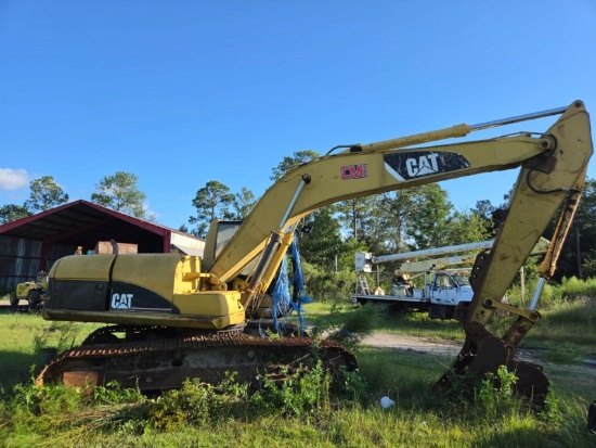 **offsite** Cat 320 Excavator