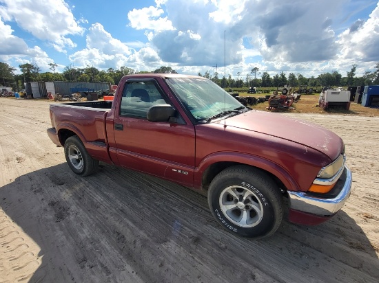 2000 Chevrolet S10 Pickup Truck