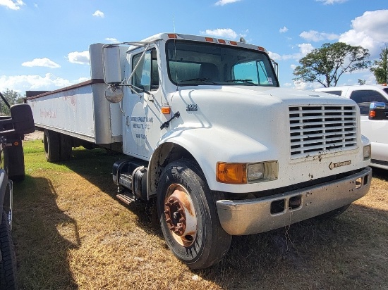 2001 International 4700 Truck