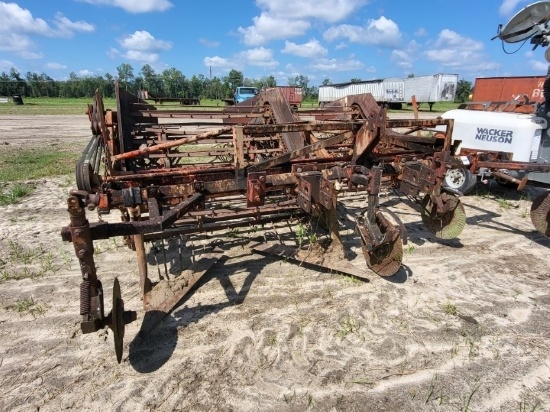 United Farm Tool 4 Row Peanut Inverter