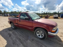2000 Chevrolet S10 Pickup Truck