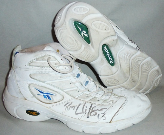 -Harlem Globetrotters- Game-Used Signed/Autograph Basketball Sneakers w/LOA