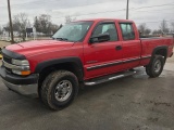 2001 Chevy 2500hd Extended Cab 4x4: Shortbed With Bed Liner, Cloth Interior