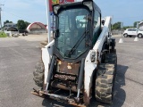 2014 BOBCAT S650 10019 2014 Bobcat S650 Skid Loader, Deluxe enclosed cab with heat, AC, suspension s