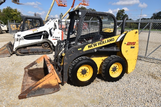 2011 New Holland L215, 2,047.3 hrs, excellent condition, foot controls, aux