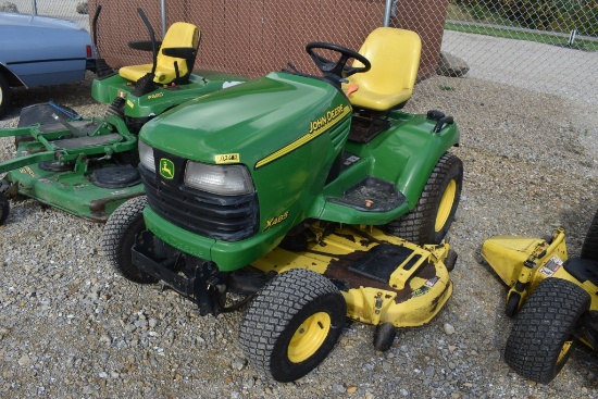 John Deere X-485, 25 hp liquid cooled EFI gas engine, hydrostatic foot cont