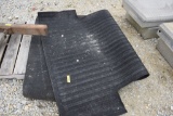 Rubber truck bed mat