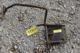 MANUAL HITCH BRACKET