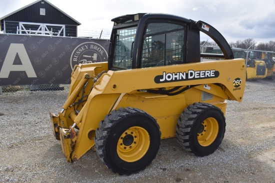 John Deere 260 skidsteer, 2,944.6hrs, 2  speed, foot controls, aux hydrauli