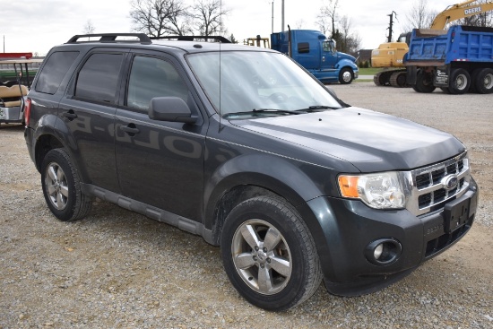2009 Ford Escape XLT 170,399 miles, runs &  drives, front drivers corner da