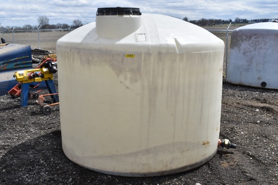 1500 Gallon Poly Tank w/ Valves