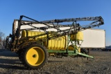 SPRAY KING 1000 gal. poly tank, folding  booms, 90ft booms, 20in nozzle spa