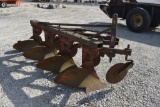 Massey Ferguson 82, 4 bottom plow,