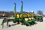 JD 7200, 12 row, no till planter, Martin  floating row cleaners, double dis