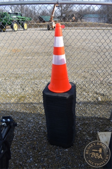 AGT INDUSTRIAL TRAFFIC CONES 25712