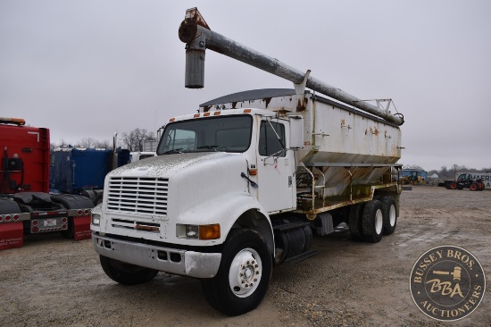 1999 INTERNATIONAL 25826