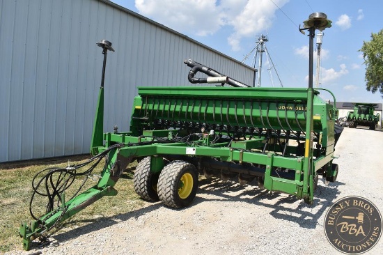 JOHN DEERE 1560 32858