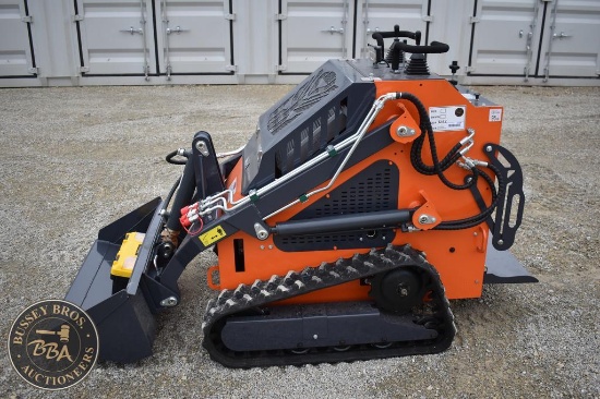 TPM INDUSTRIAL STAND ON SKIDSTEER 31509