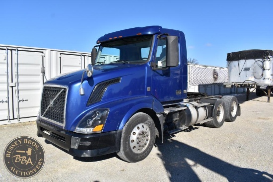 2013 VOLVO VNL64T300 32493