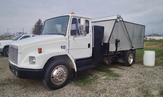 2001 FREIGHTLINER FL60 32301