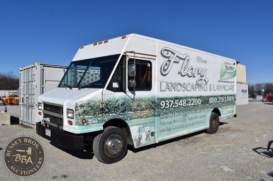2000 FREIGHTLINER MT55 32497