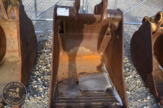 Bucket, Trenching 40 INCH TRACKHOE BUCKET 32532
