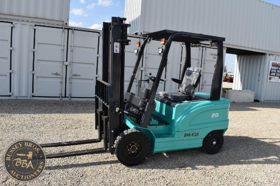 DIG MASTER ELECTRIC FORKLIFT 35291