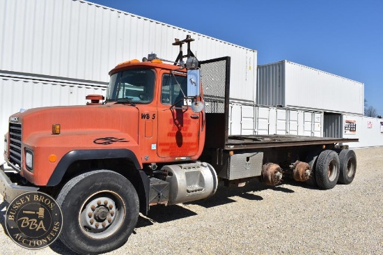 1999 MACK RD688S 33644