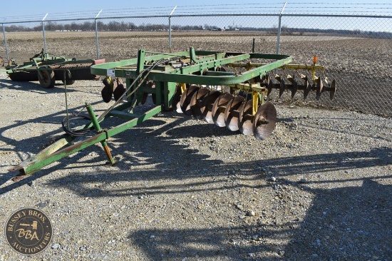 JOHN DEERE T0110 33593