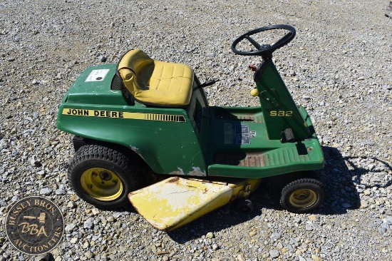 JOHN DEERE S82 33606