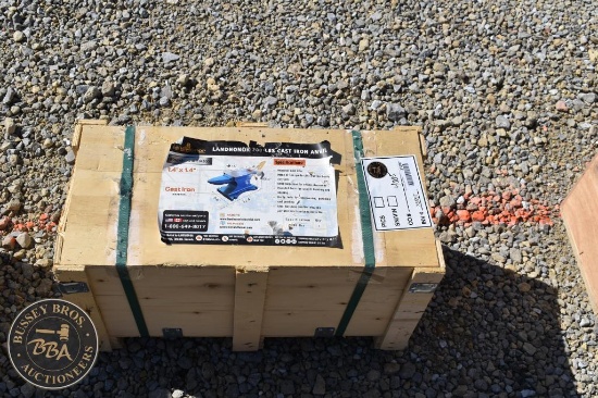 LANDHONOR 200 LB CAST IRON ANVIL 35597