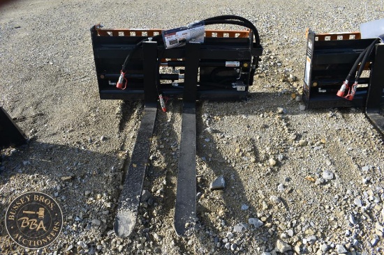 Fork, Pallet WOLVERINE HYDRAULIC PALLET FORK ATTACHMENT 36132