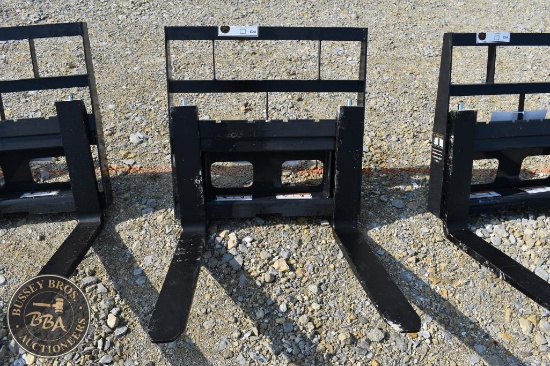 Fork, Pallet WOLVERINE MINI PALLET FORK ATTACHMENT 36378