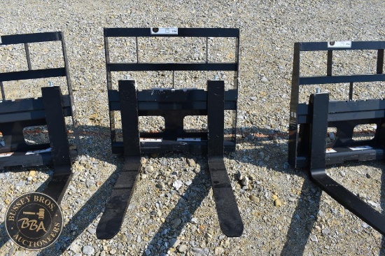 Fork, Pallet WOLVERINE MINI PALLET FORK ATTACHMENT 36380