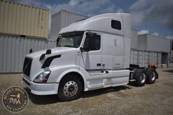 2014 VOLVO VNL64T670 37359