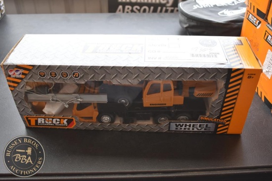 Future Remote Control Engineer Toy Truck, 2.4 GHz, Wheel Drive, Age 8+, Serial #40008