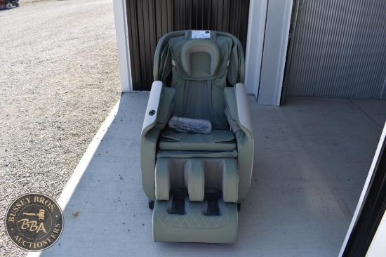 Massage Chair with Remote Control, Zero Gravity, Heat Therapy