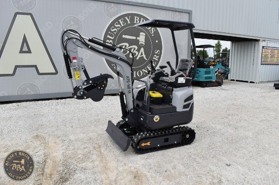 ATS MINI EXCAVATOR 48805